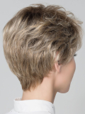 Perücke Alba Comfort kurz gestuft mit Rooted-Effekt (dunkle Ansätze), moderner und natürlicher Look, ideal für den Alltag.