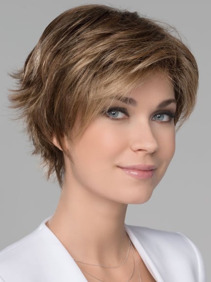 Flip Mono kurz und elegant mit rebellischem Hals und Balayage Highlights