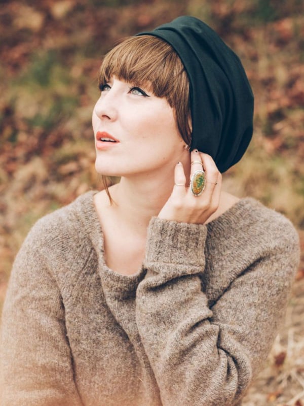 Erwachsenen-Pony mit geradem Schnitt im Louise-Brooks-Stil aus Kunstfaser, patentierter Halt Les Franjynes, ideal unter Turban o