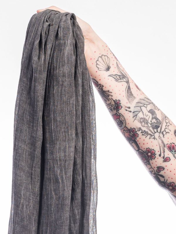 Foulard Turban Madame Grey aus dunkelgrauem Baumwollgaze, trendiger Bun-Knoten, weich und angenehm für empfindliche Kopfhaut