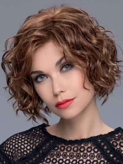 Turn Mono Part — kurzer lockiger Schnitt, Rooted- und Mix-Effekt, natürliches Volumen