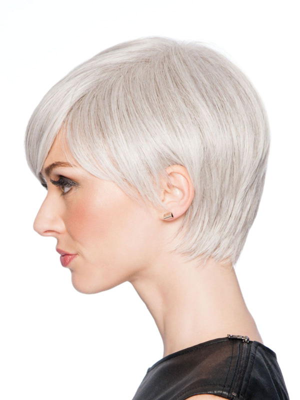 Perücke Angled Cut Gisela Mayer: kurzer weißer Schnitt (white hair) mit Pony, Punk'chic-Stil, natürliches Finish.
