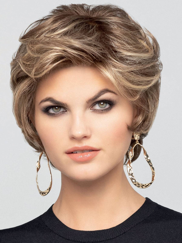 Perücke Nina Mono Lace Deluxe Small Gisela Mayer, kurzer Schnitt mit natürlichem Volumen, komfortabel für kleinen Kopfumfang