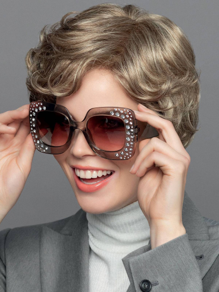 New Perfect Lace Gisela Mayer Kurzhaarschnitt mit weichen Locken und leichtem Tragekomfort