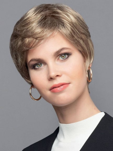 Star Lace kurze, leicht voluminöse Perücke mit unsichtbarem Fronttüll