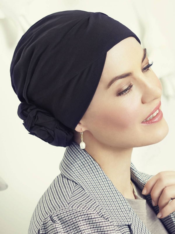 Turban-Mütze Zuri Christine Headwear aus Supima Caretech® Baumwolle mit integrierter Chignon-Blume, sanft für empfindliche Kopfh