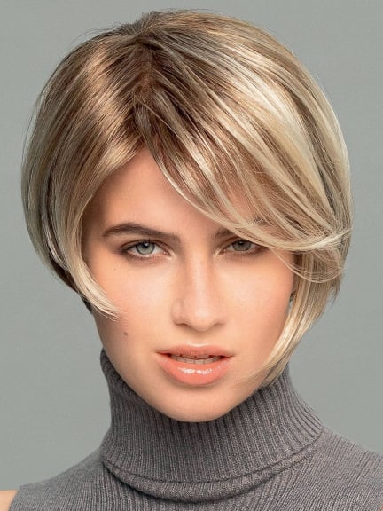 Vicky Extra Mono Lace — kurzer abgestufter Bob, stylische Strähne, natürliches Finish