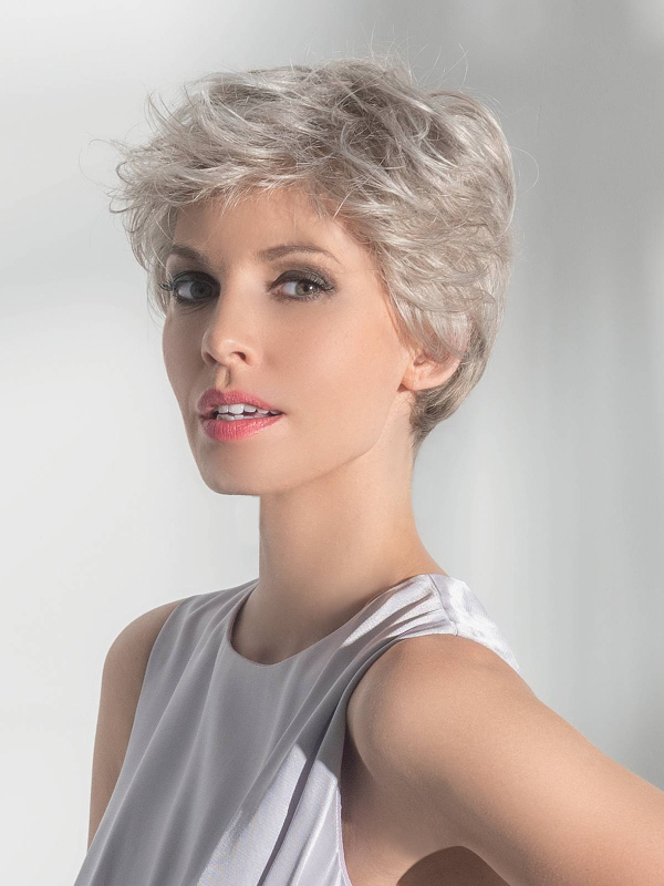 Perücke Posh Deluxe Ellen Wille: kurzer Schnitt mit langem Nacken, extra-langer Fronttüll, hochwertige synthetische Fasern, Effe