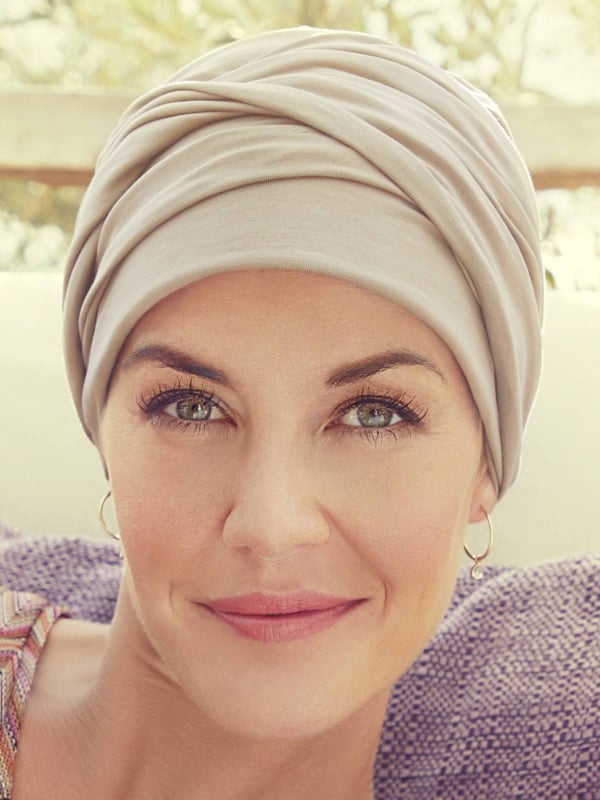 Turban Mila Christine Headwear aus Supima Caretech®-Baumwolle: anpassbares Stirnband, weich und atmungsaktiv, ideal bei Alopezie