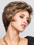 Perücke Sun Point Gisela Mayer: kurzer Stufenschnitt, natürliches Volumen und dezenter Look