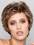 Perücke Sun Point Gisela Mayer: kurzer Stufenschnitt, natürliches Volumen und dezenter Look