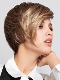 Perücke Sun Vicky Gisela Mayer: asymmetrischer Kurzhaarschnitt, unglaubliches Volumen, eleganter Look und diskrete Kaschierung d