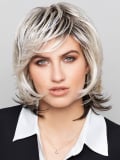 Perücke Sun Click II Gisela Mayer: mittellanger gestufter Schnitt, moderner und femininer Stil, natürliches und komfortables Erg