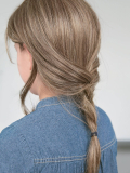 Perücke Anne Nature Ellen Wille: langes natürliches Remy-Haar, kleine Größe 52–54 cm, Farbe middleblonde (Foto).