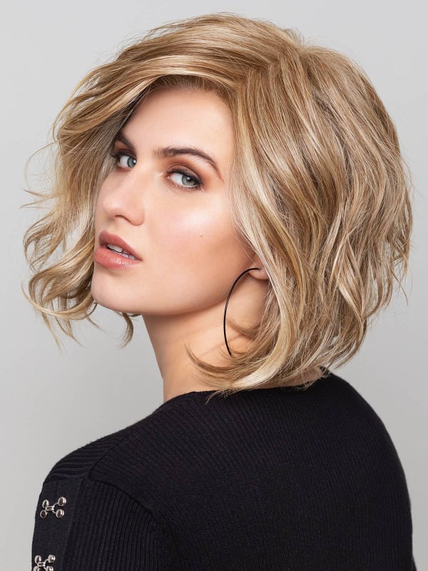Perücke Nature Glam Mono Lace Gisela Mayer: gewellter Bob, hitzebeständige Kunstfaser, natürliche Mono-Lace-Verarbeitung