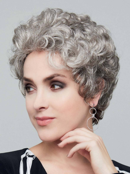 Perücke Charme: klassischer Schnitt mit großen Locken für natürliches Volumen