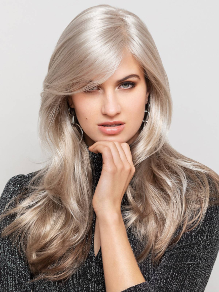 Entdecken Sie Power Lace lange gestufte Perücke modern und sinnlich