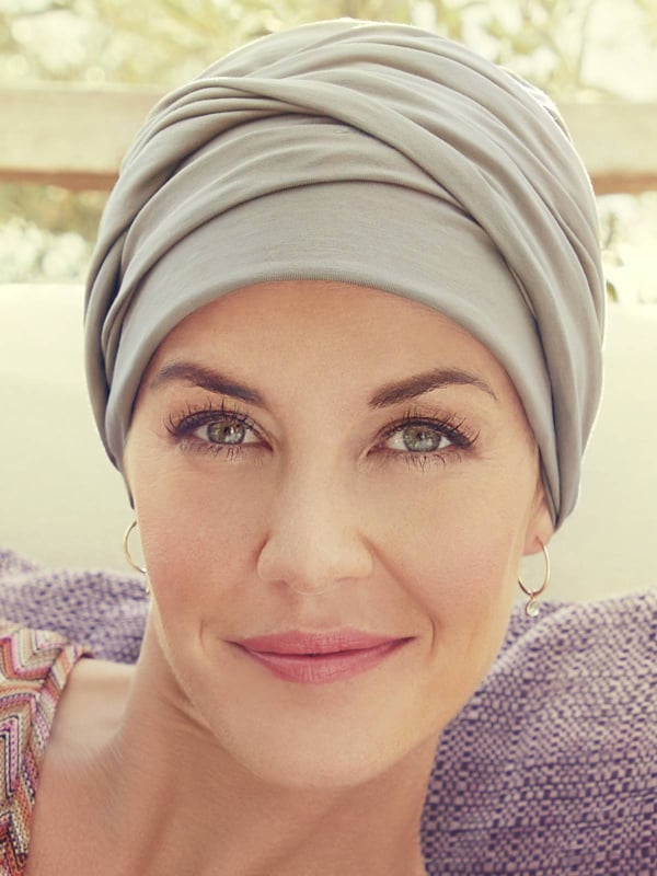 Turban Mila Christine Headwear aus Supima Caretech® Baumwolle: anpassbares Stirnband, weich und atmungsaktiv, ideal bei Alopezie