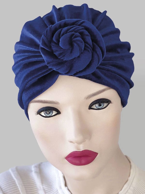 Turban-Mütze Sandra aus Samt von MM Paris, elegant, weich und leicht anzuziehen, ideal bei Alopezie und Chemo-/Strahlentherapie