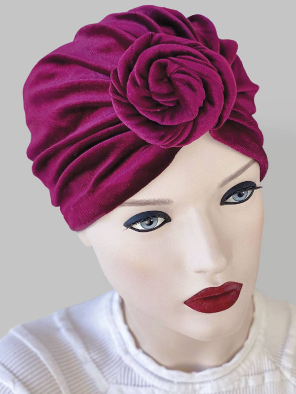 Turban-Mütze Sandra aus Samt von MM Paris, elegant, weich und leicht anzuziehen, ideal bei Alopezie und Chemo-/Strahlentherapie