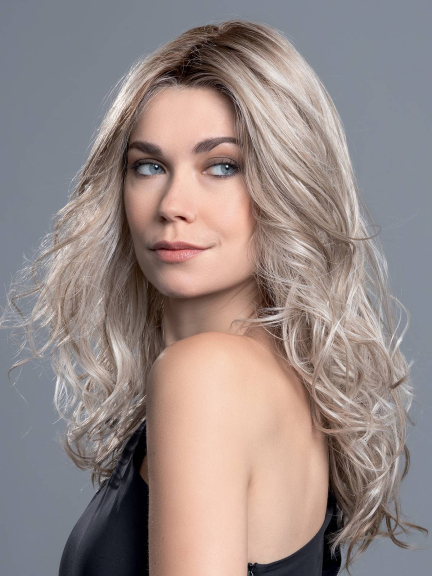 Perücke Diva Mono Part Ellen Wille — lange luftige Locken, extra-großer Film-Tüll