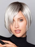 Perücke Kate Lace Gisela Mayer: glatter Kurzhaarschnitt, leichter Stufenschnitt, unsichtbares Lace Front, natürlicher und dezent