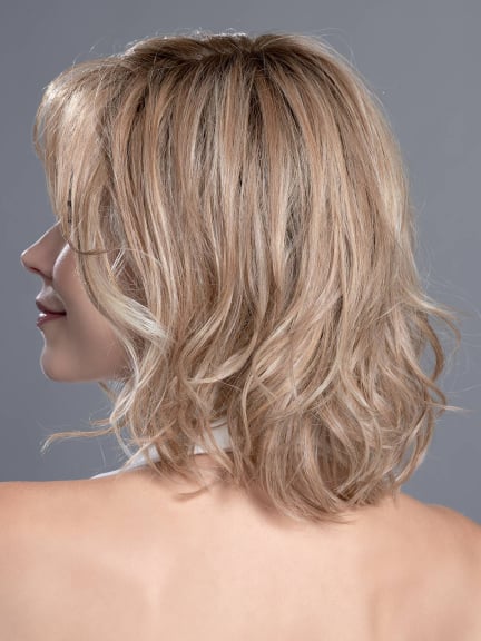Entdecken Sie Delight Mono Part: leichter langer Bob mit sanften Wellen