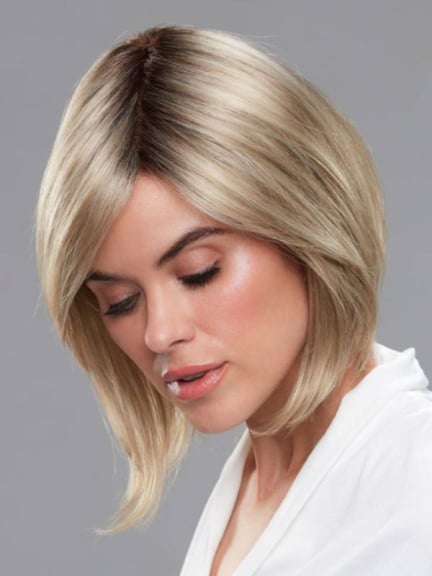 Bewundern Sie den natürlichen asymmetrischen Bob der Perücke Brooklyn Jon Renau (Smart Lace)