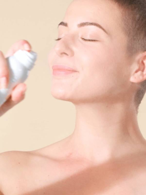 Pflegespray MÊME: 100% natürlicher alkalischer Nebel, parfümfrei, zum Beruhigen und Schützen empfindlicher Haut (Strahlentherapi