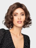 Perücke Marcello Lace Part Gisela Mayer: halblang, weite Locken, natürlicher und dezenter Look