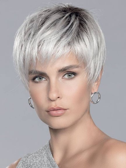 Seven Mono Part Perücke mit rooted dunklen Wurzeln und mix Balayage