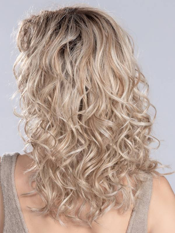 Perücke Heaven Mono Part Ellen Wille: langes lockiges Haar, natürlicher Look, unsichtbarer Rand, hitzebeständige Faser 130°C