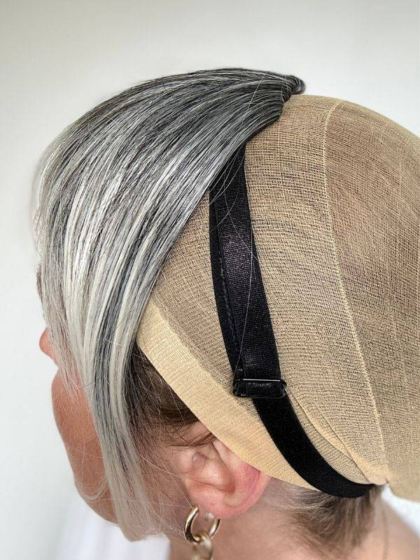 Pony Bangie Bikiwig aus Kunsthaar: natürlicher Haareffekt, verstellbares Anti-Rutsch-Haarband, hitzebeständig 150-18