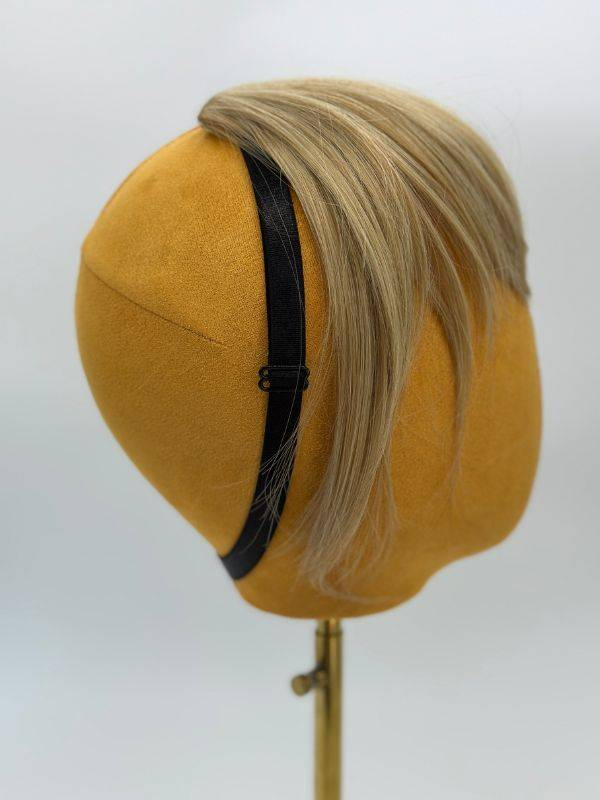 Frange Bangie Bikiwig aus Kunsthaar: natürlicher Haareffekt, verstellbares Anti-Rutsch-Stirnband, hitzebeständig bis 150-18