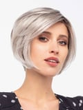 Perücke Kate Lace Small Gisela Mayer: kurzer glatter asymmetrischer Schnitt, unsichtbare Lace-Front, Größe Small 52–54 cm, Kunst