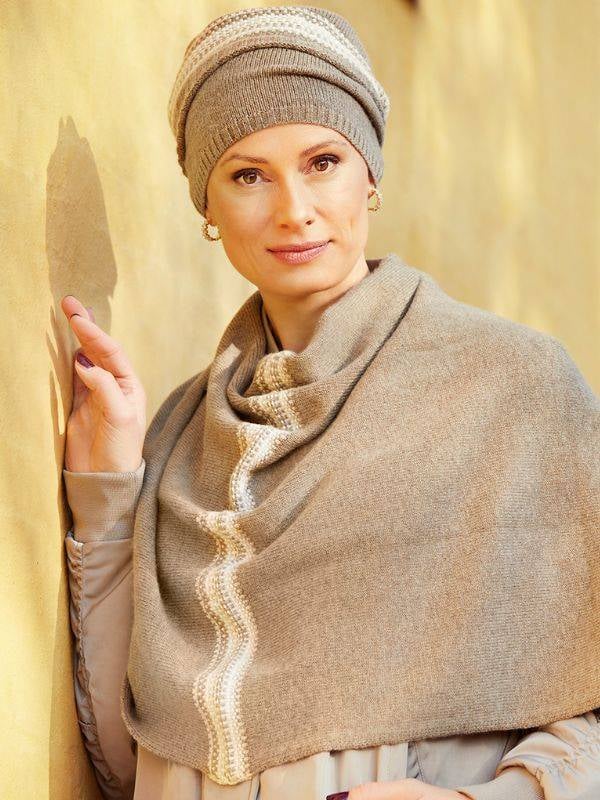 Poncho aus Wolle und Kaschmir im großen Format 65×54 cm, ultraweich und warm, mit seitlicher Öffnung – ideal für Winter und Pfle