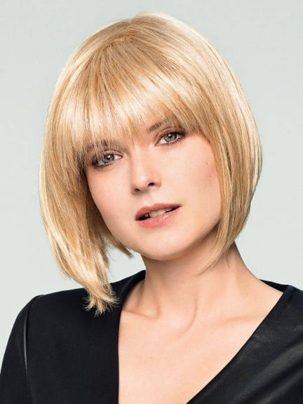 Duo Tandi: mittelange Perücke 30% Echthaar, gerader Pony — Eleganz und Diskretion