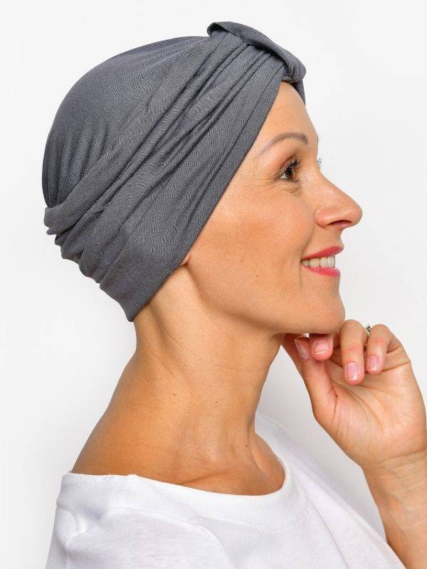Chemo-Mütze Sophia Rosette La Vedette: Turban mit Schlaufe, natürliches Volumen, weiche und atmungsaktive Viskose, ganztägiger H