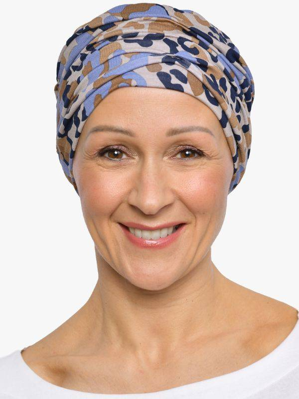 Chemotherapie-Mütze Marlene Printed Rosette La Vedette aus Viskose, nahtlos, Volumeneffekt, sanft zur empfindlichen Kopfhaut