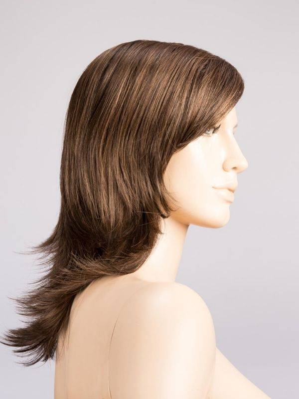 Perücke Ellen Wille Alive Mono Part halblang gestuft, natürlicher Effekt mit dunklen Ansätzen (rooted) und Balayage (mix).