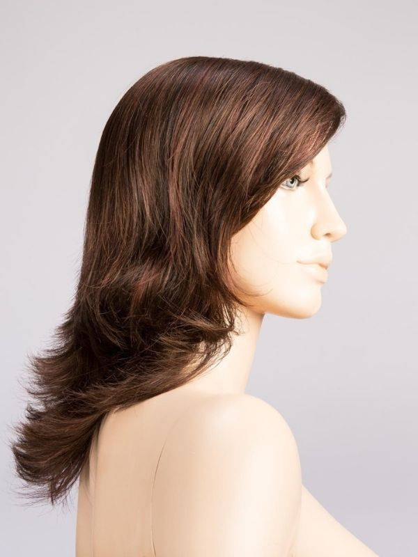 Perücke Ellen Wille Alive Mono Part halblang gestuft, natürlicher Effekt mit dunklen Ansätzen (rooted) und Balayage (mix).