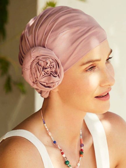 Mütze Zuri – schickes Chemo-Turban aus Supima-Baumwolle mit vorgebundenem Dutt
