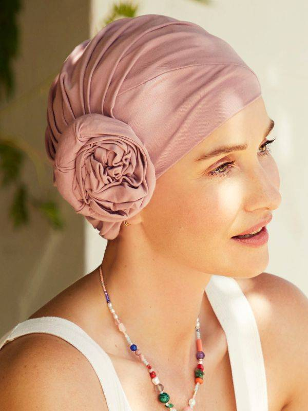 Turban-Mütze Zuri Christine Headwear aus Supima Caretech® Baumwolle mit integrierter Chignon-Blume, sanft für empfindliche Kopfh