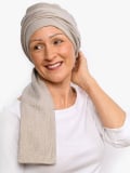 Chemo-Turban Hannah Rosette La Vedette aus luftiger Baumwollgaze, vorgeformte Basis, bequem und leicht zu knoten