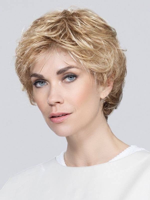 Perücke Alexis Deluxe Ellen Wille: voluminöse Wellen, dunkler Ansatzeffekt, glamouröser urbaner Look und hoher Tragekomfort.