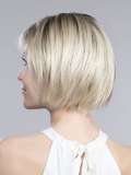 Perücke Amy Small Deluxe Kleingröße: Kinnlanger Bob, Seitenpony, natürlicher Rooted/Mix-Effekt, Premium-Tragekomfort (48–54 cm).