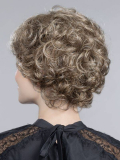Aurora Comfort Perücke mit gestuftem, welligem Schnitt und Balayage Glanzlichtern