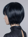 Perücke Blues Ellen Wille: kinnlanger Bob, leichter Pony, abgestufte Nackenpartie, dunkler Ansatz-Effekt und Balayage-Strähnchen
