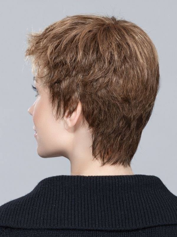 Perücke Risk Ellen Wille: sportlicher Kurzhaarschnitt, dezentes Kinomonofilament, rooted oder mix Finish