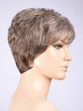 Perücke Zizi Hair Power – eleganter kurzer Schnitt, natürlicher Rooted/Mix-Effekt, leichte und komfortable Kappe